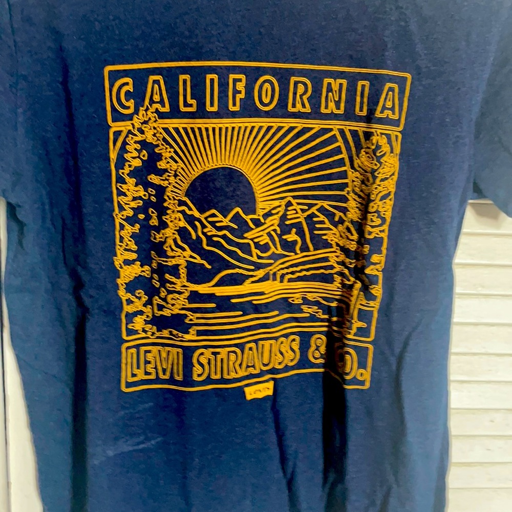 Set of two M LEVIS tshirts
